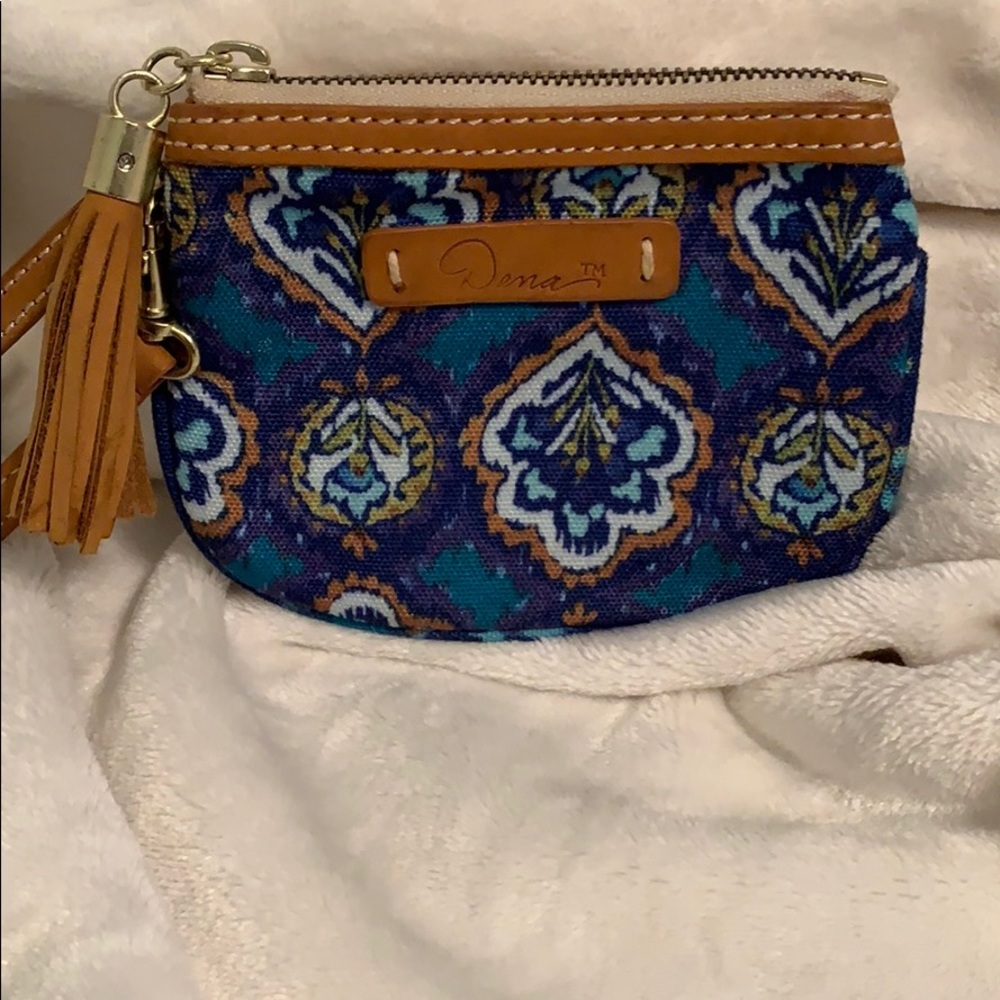 Dena Wristlet (used)